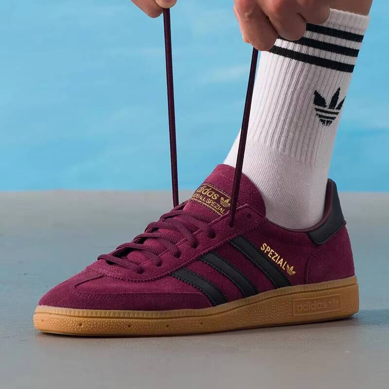 أحذية رياضية منخفضة الارتفاع ل - مراجعة Adidas Shoes Samba وسعره